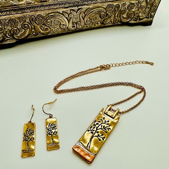 New Tree Pendant Earrings Set PRETTY! - Picture 9 of 9